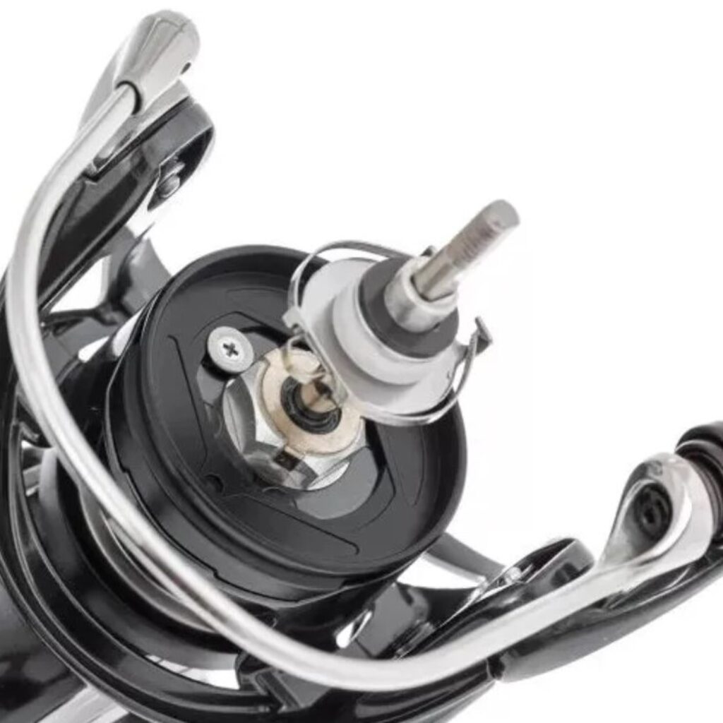 Катушка безынерционная Daiwa 24 Certate-G FC LT 2000-P Катушка безынерционная Daiwa 24 Certate-G FC LT 2000-P