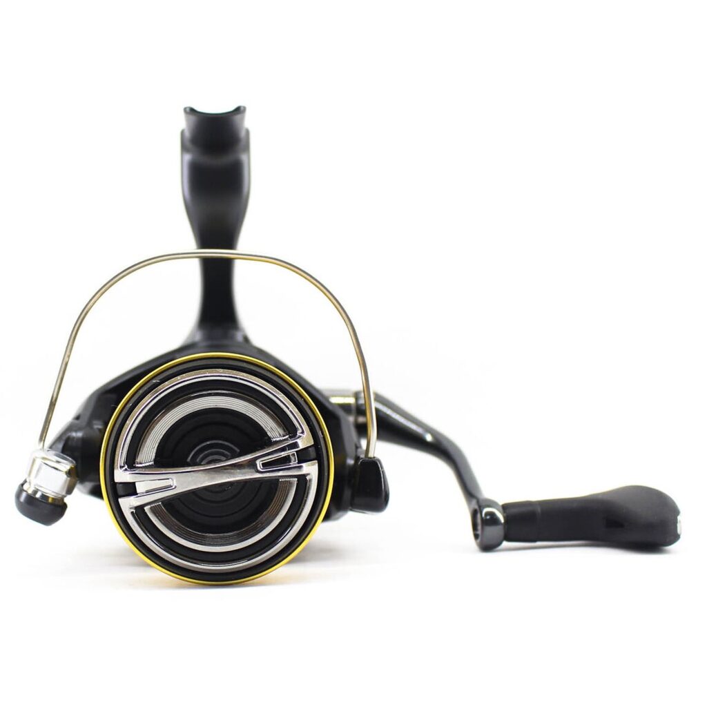 Катушка рыболовная Shimano Sahara FJC3000 Катушка рыболовная Shimano Sahara FJC3000