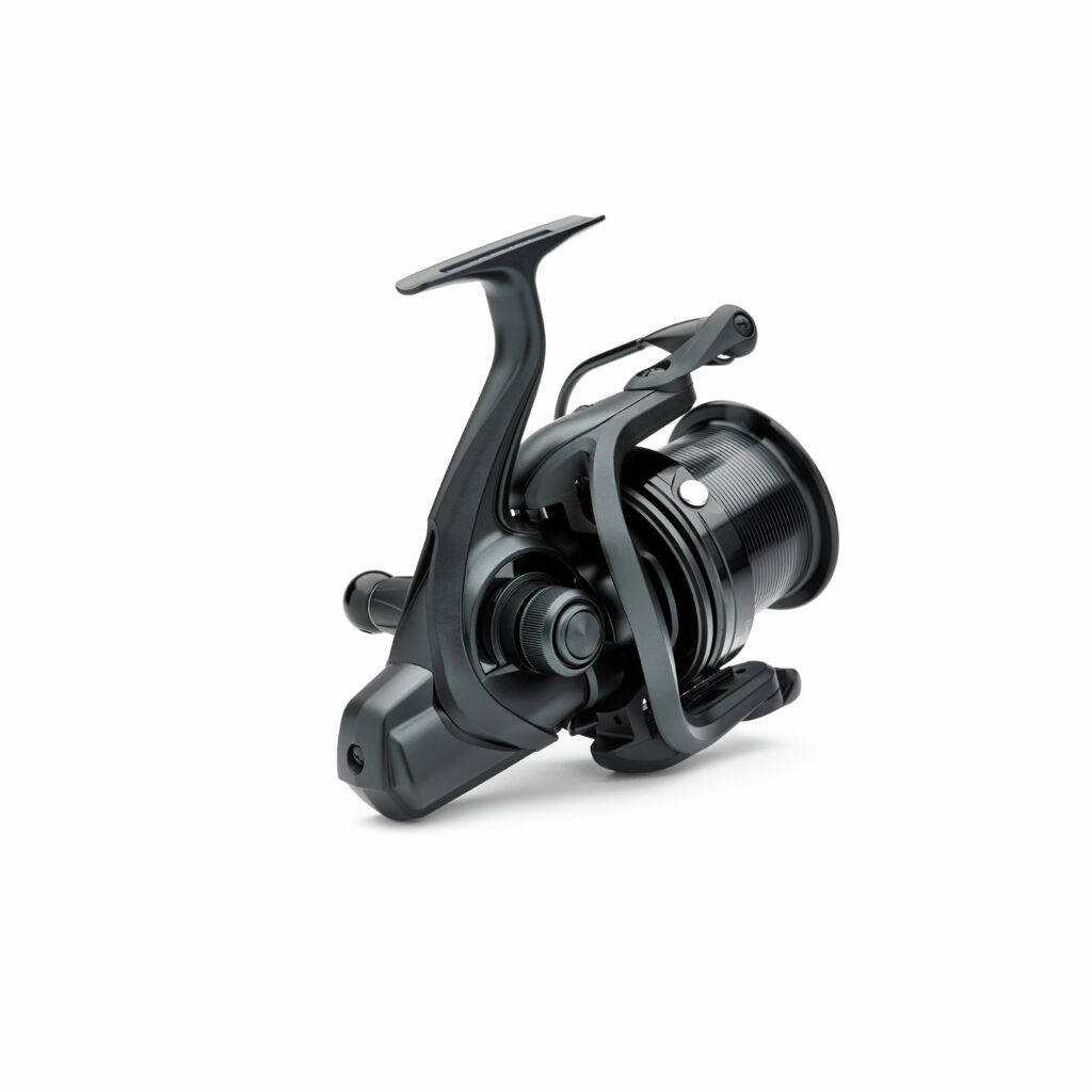 Катушка безынерц. Daiwa 18 EMBLEM 35SCW 5000LD QD Катушка безынерц. Daiwa 18 EMBLEM 35SCW 5000LD QD