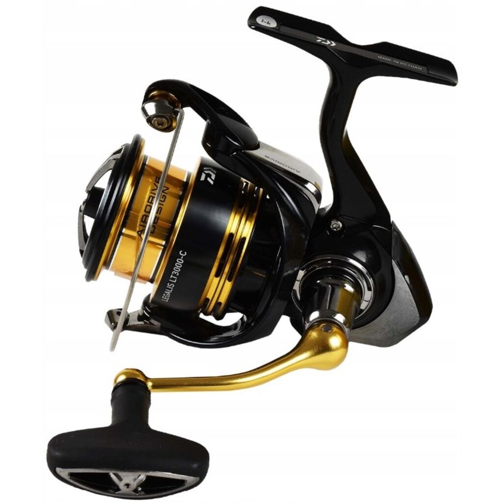 Катушка безынерционная Daiwa 23 Legalis LT 3000-C Катушка безынерционная Daiwa 23 Legalis LT 3000-C
