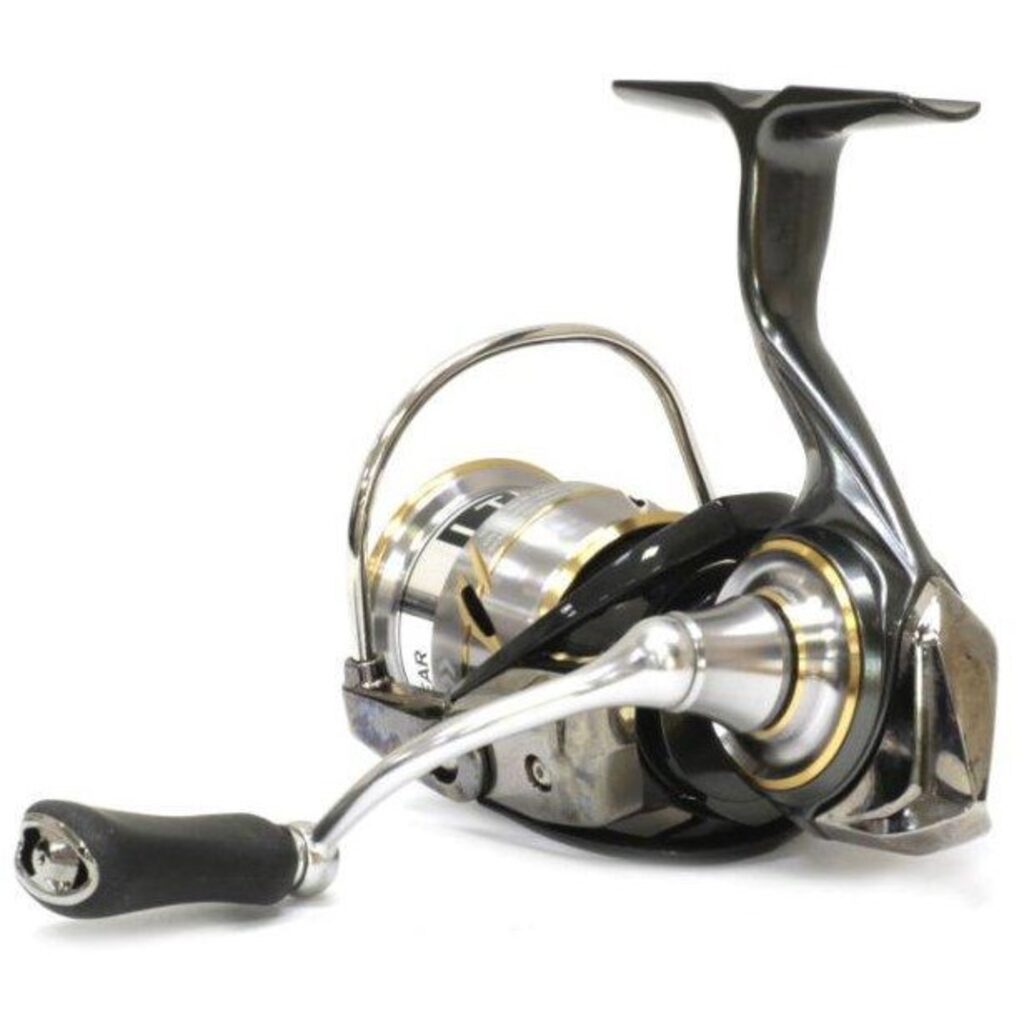 Катушка безынерц. Daiwa 20 LUVIAS FC LT 2500S Катушка безынерц. Daiwa 20 LUVIAS FC LT 2500S