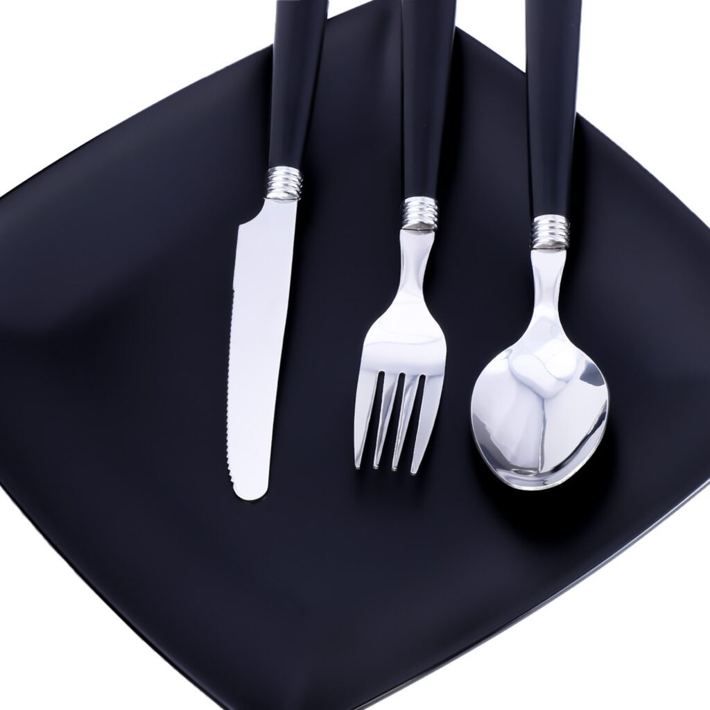 Набор столовых приборов для двух персон LOGIC CARP TWO MAN DINING SET