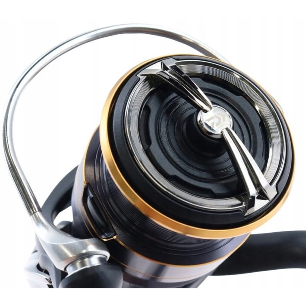 Катушка безынерц. Daiwa 20 LEGALIS LT3000-C Катушка безынерц. Daiwa 20 LEGALIS LT3000-C
