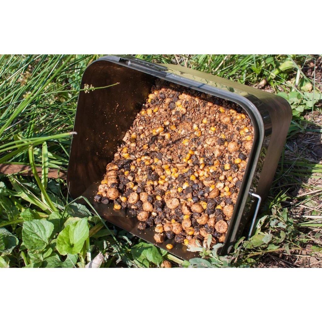 Емкость для прикормки Fox Camo square bucket 5L Емкость для прикормки Fox Camo square bucket 5L