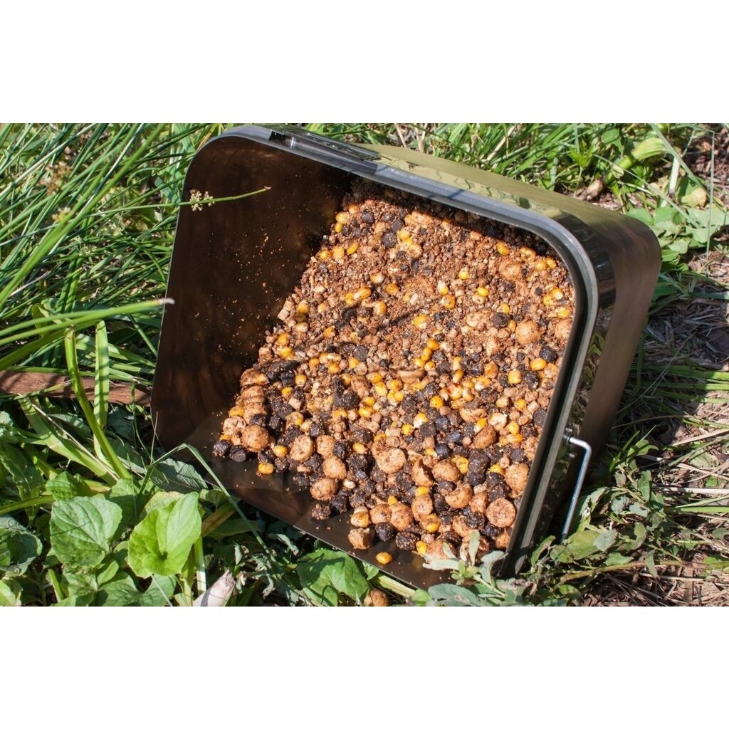 Емкость для прикормки Fox Camo square bucket 10L Емкость для прикормки Fox Camo square bucket 10L