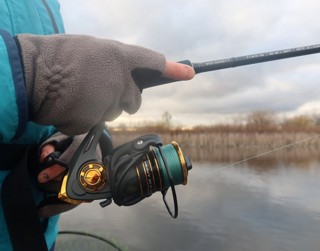 Момент проводки при ловле спиннингом