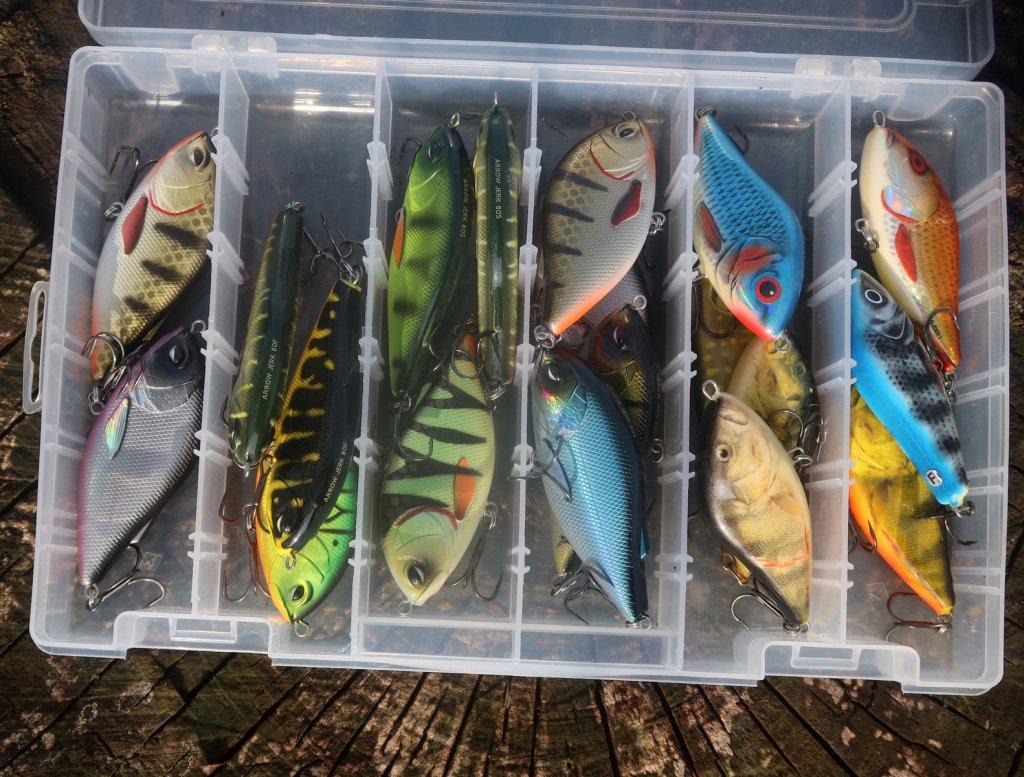 Небольшие джерки в коробке