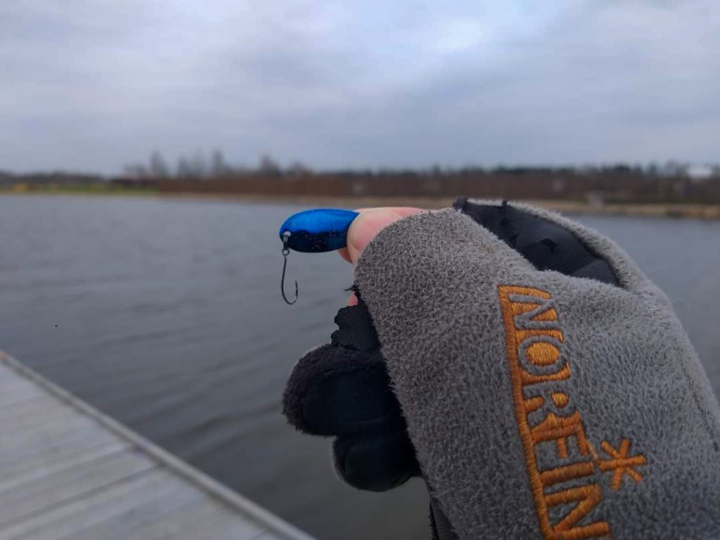 Колеблющаяся блесна для форели Колеблющаяся блесна для форели