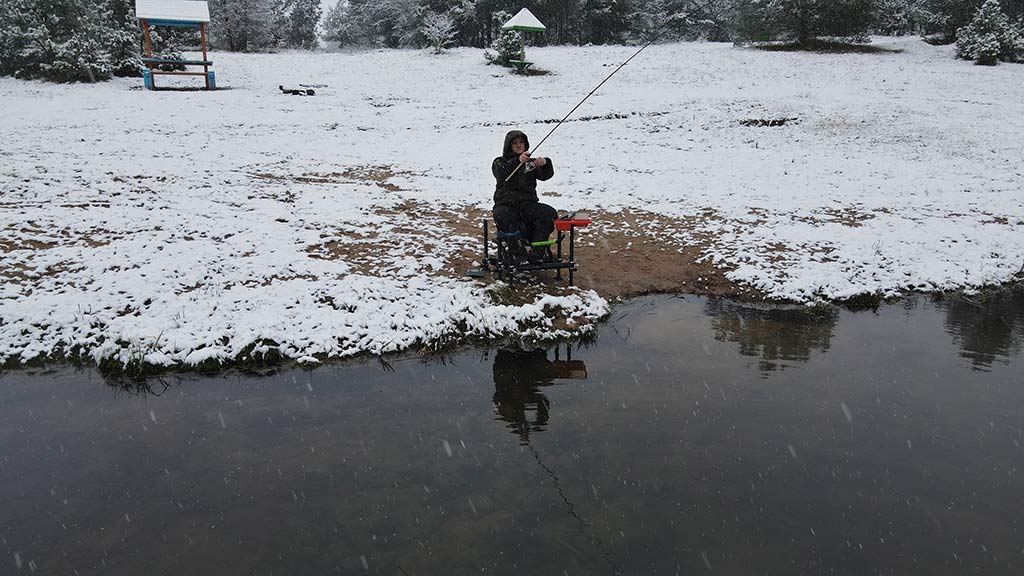 За-подлещиком-накануне-ледостава-00009.jpg За-подлещиком-накануне-ледостава-00009.jpg