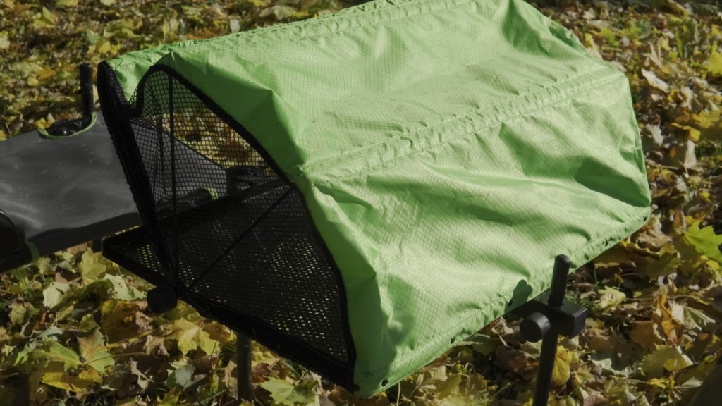 Закрытая маркиза на фидерном столе Feeder Concept Tray Table