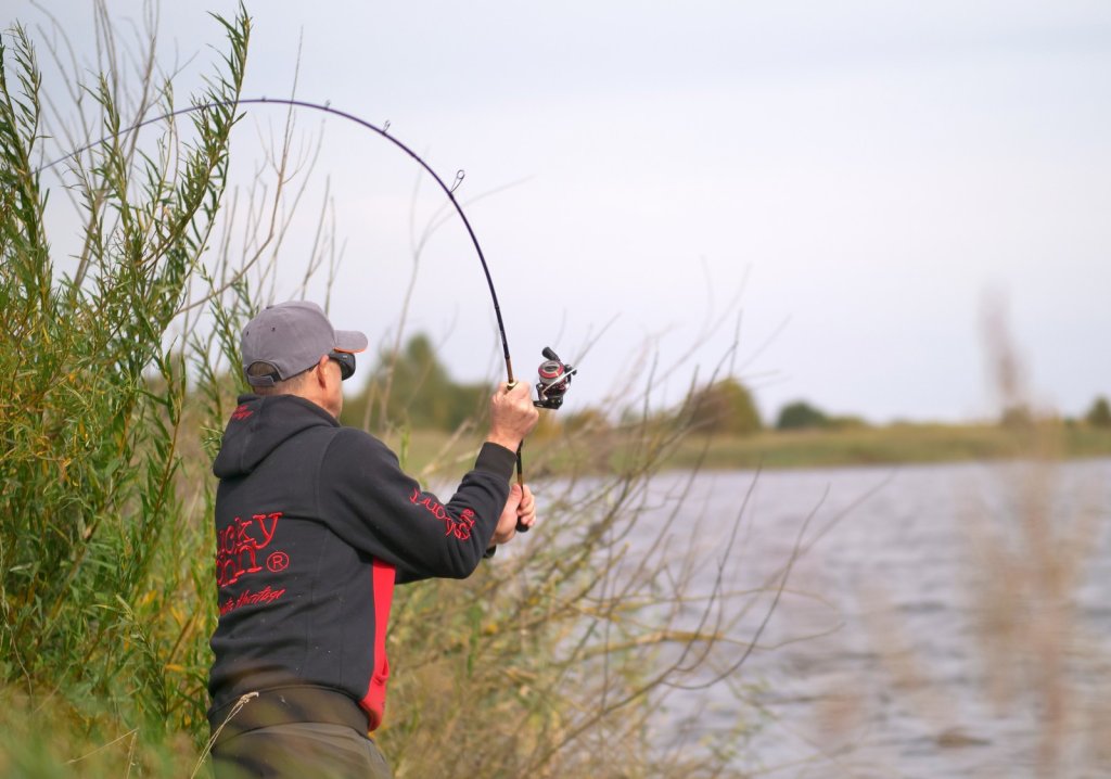 Момент спиннингового заброса