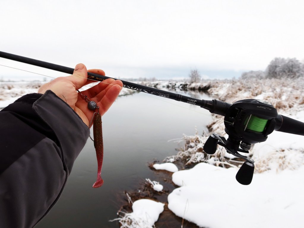 Оснащённый виброхвост и кастинговая снасть