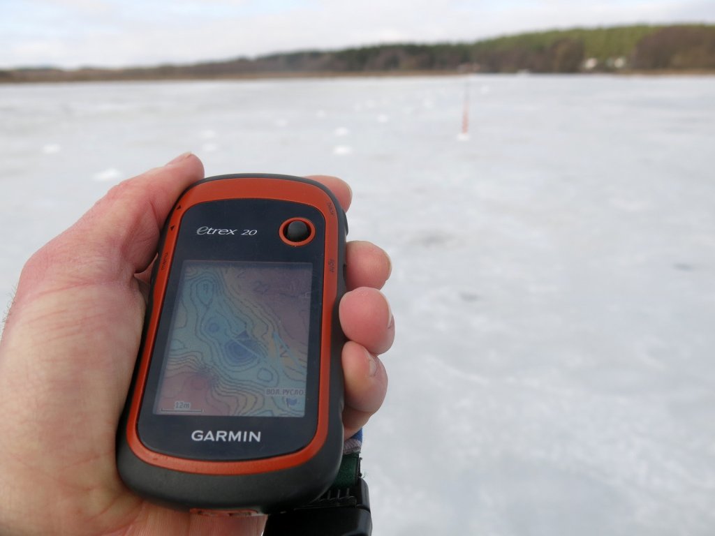 Навигатор на зимней рыбалке