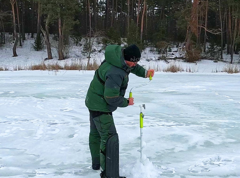 Процесс сверления лунок Процесс сверления лунок
