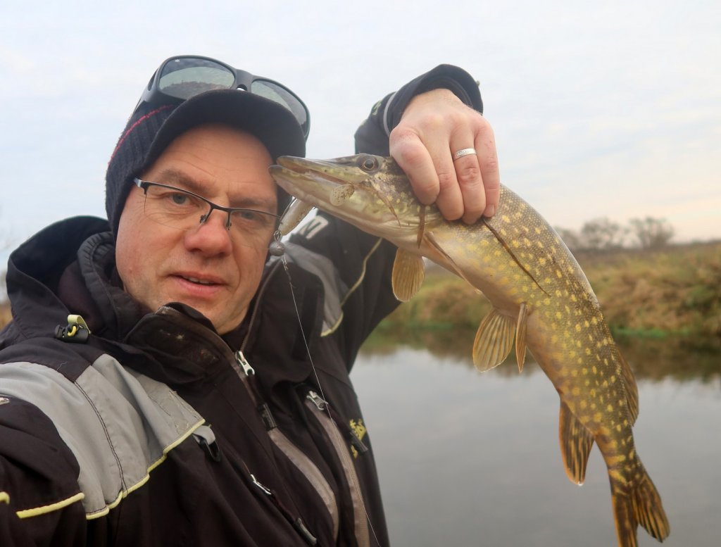 Валерий Сикиржицкий щуку на резину