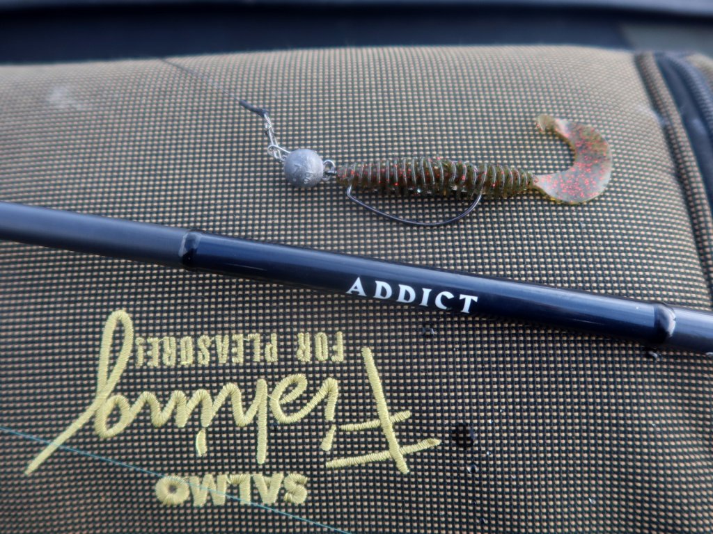 Бланк спиннинга и мягкая приманка