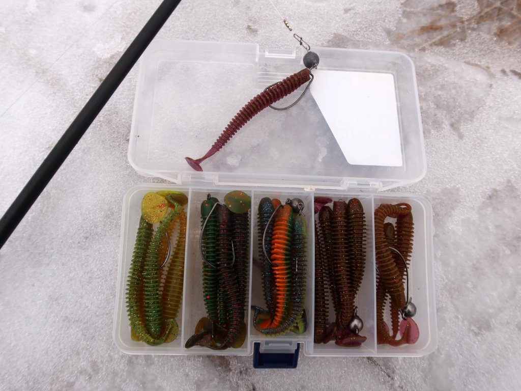 Съедобная резина Lucky John Spark Tail