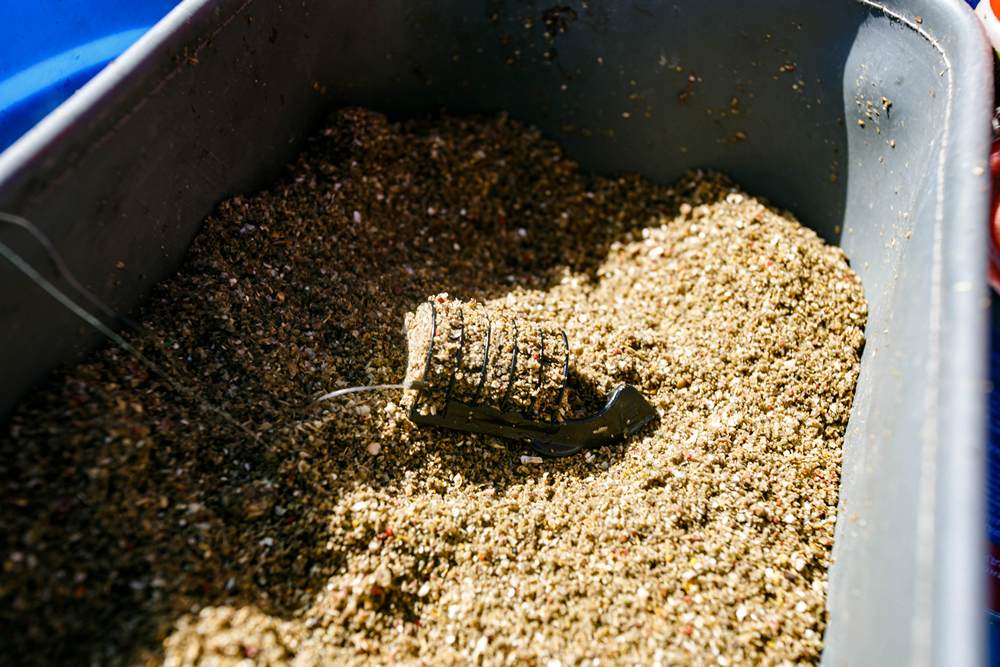 kormushka_feeder_concept_claw_s_prikormkoy kormushka_feeder_concept_claw_s_prikormkoy.jpg