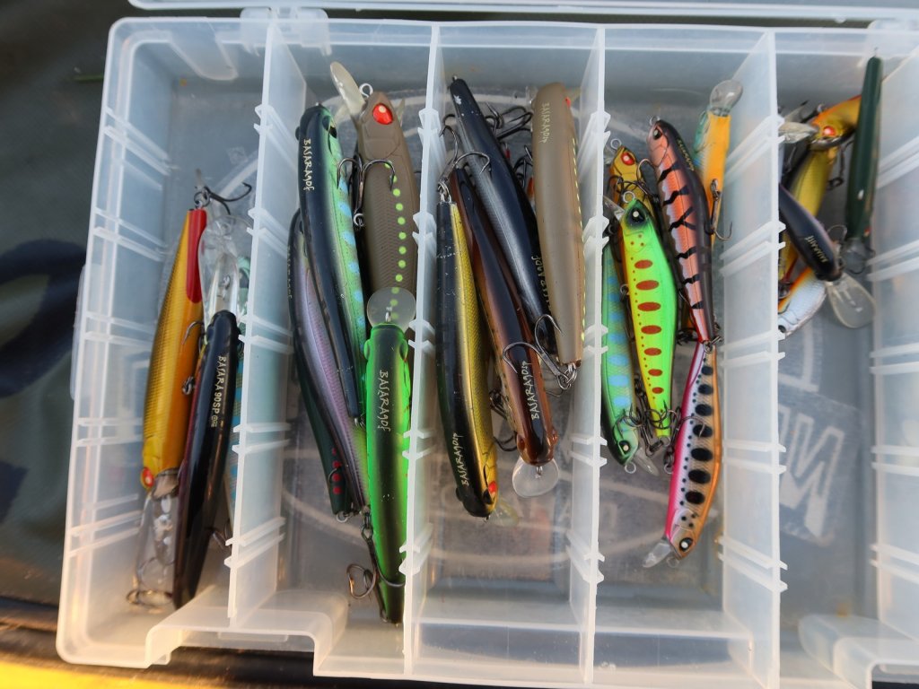 Воблеры Lucky John Basara в коробке