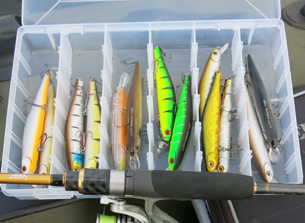 Воблеры минноу в коробке