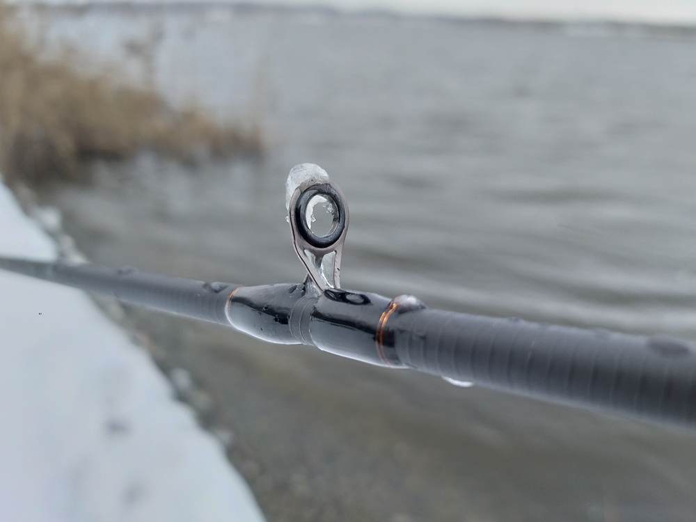 Обмерзшее кольцр фидера 