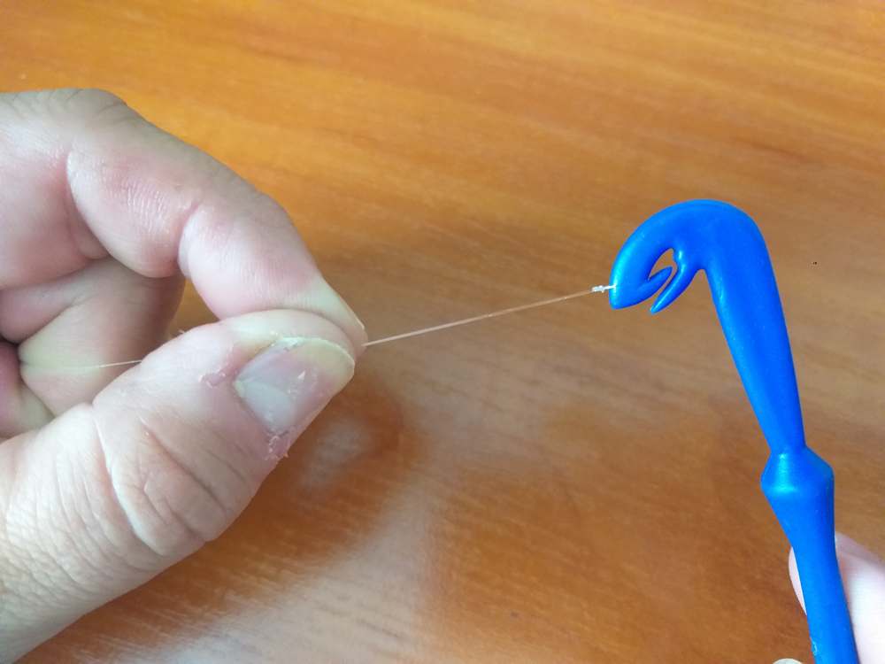 Петлевяз для вязки петель для оснастки маховой удочки