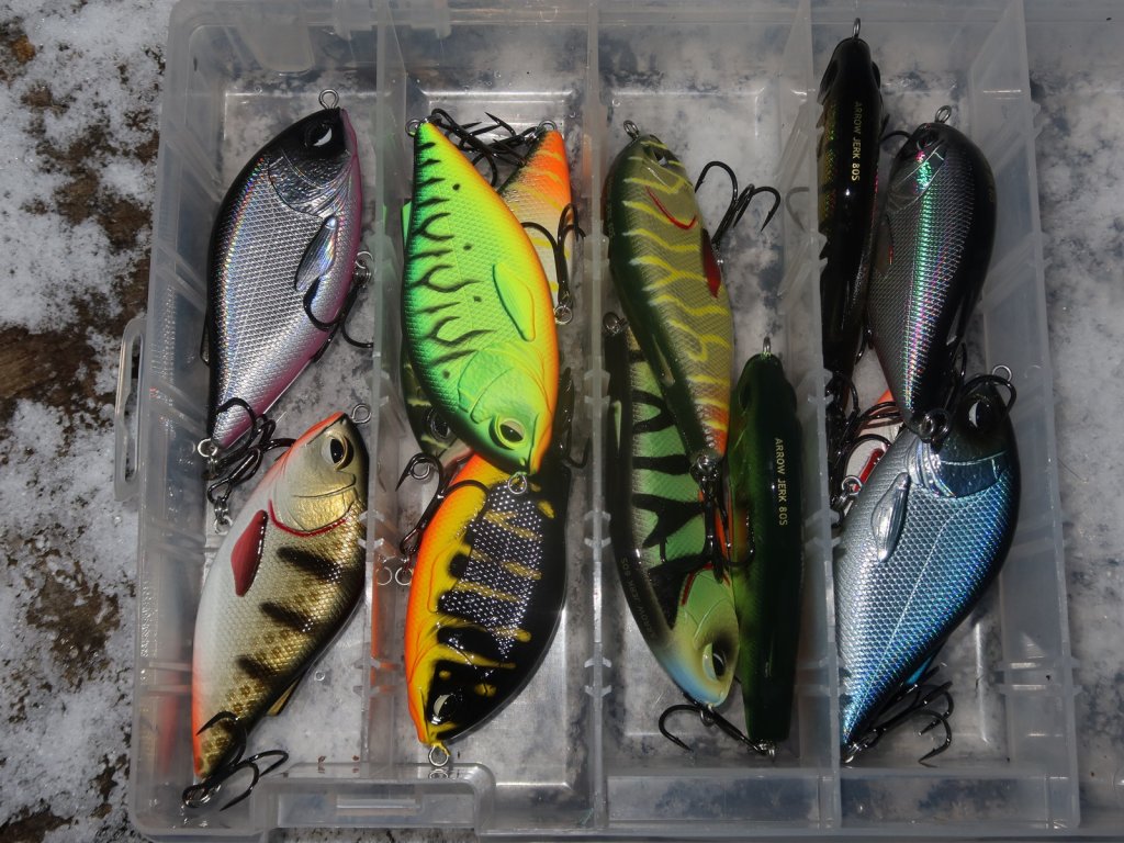 Приманки глайдеры в коробке