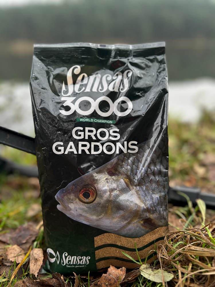 Упаковка фидерной прикормки Sensas Gros Gardons