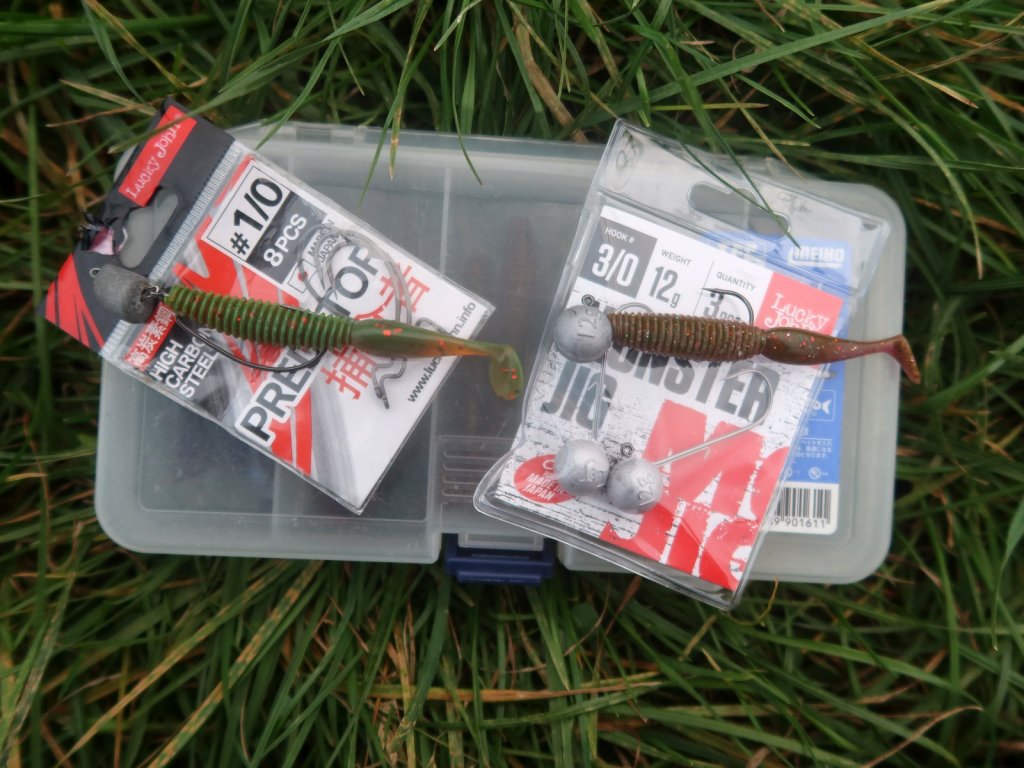 Виброхвосты Lucky John Megaworm с крючками