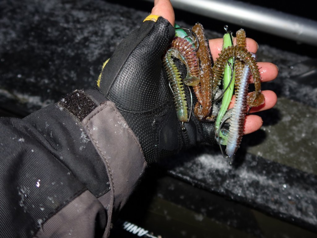 Оснащённые мягкие приманки в руке