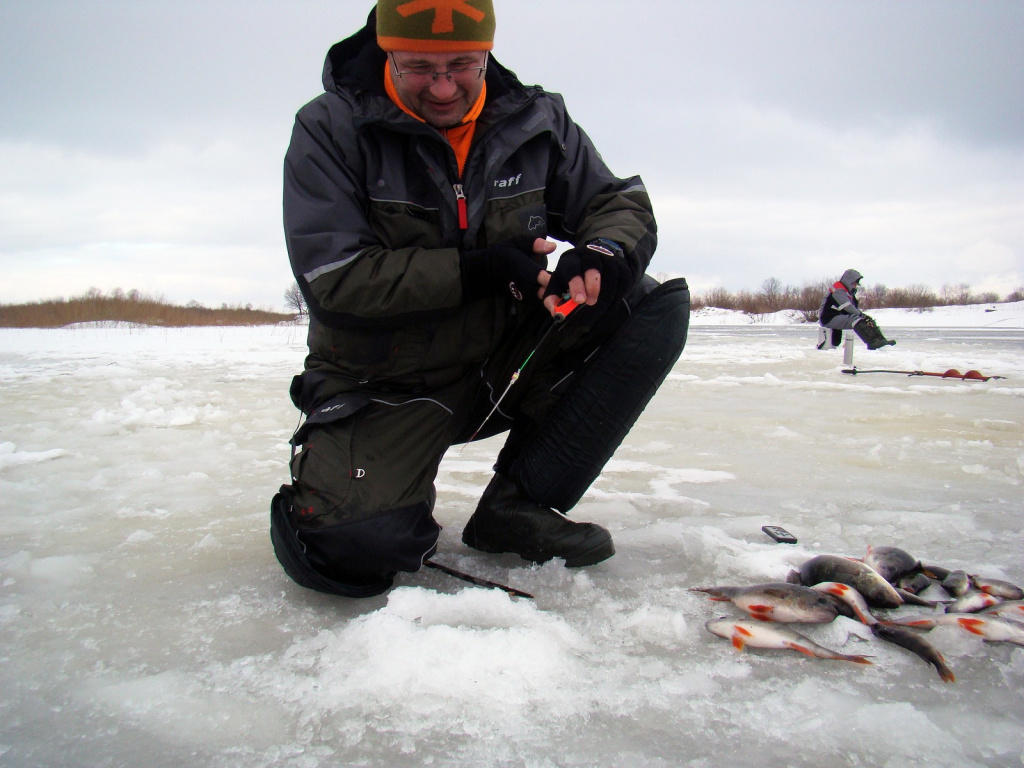 Рыбалка на безмотылку