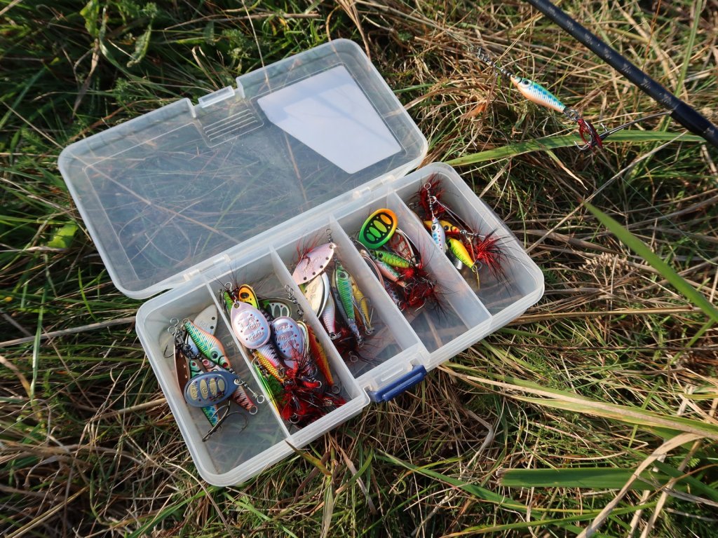 Вращающиеся блёсны Lucky John Trian Blade