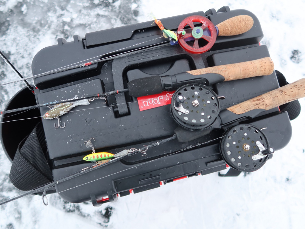 Зимние удочки для ловли на балансир Lucky John Mebaru