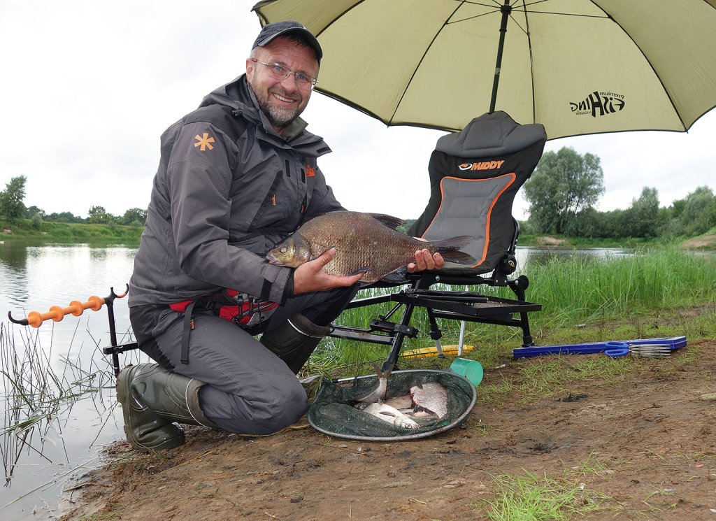 Николай Линник с фидерным уловом