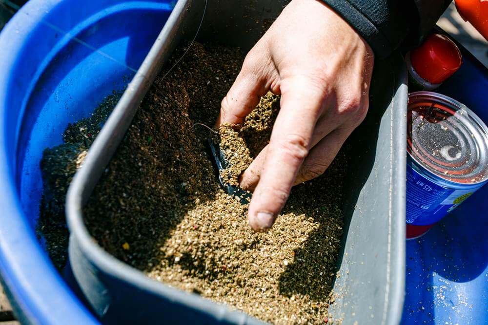 Ароматика в прикормке Использование ароматизаторов в прикормке