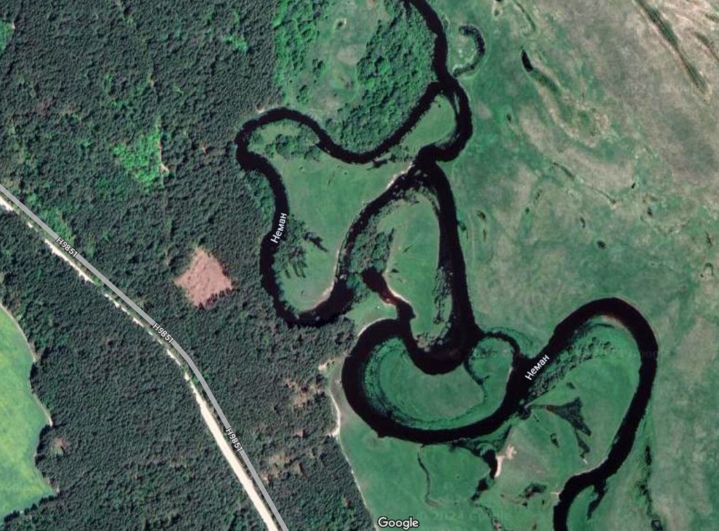 Река и её старицы со спутника