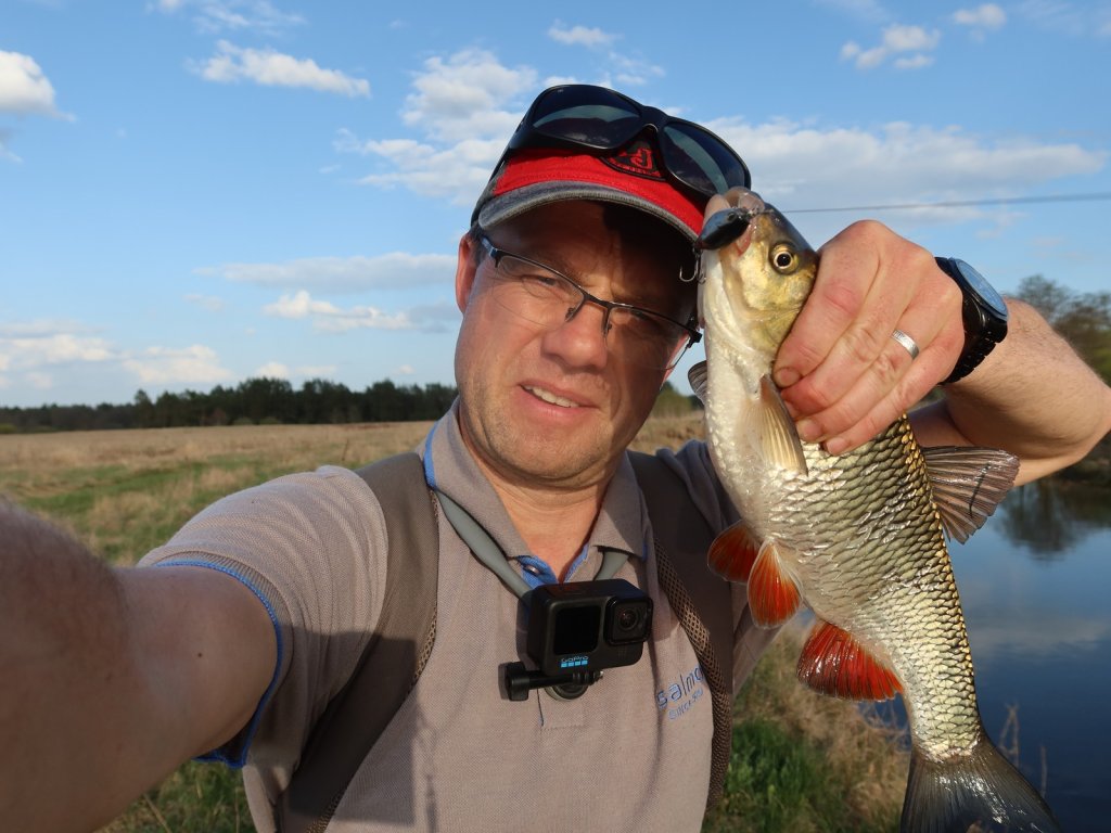 Валерий Сикиржицкий с голавлём