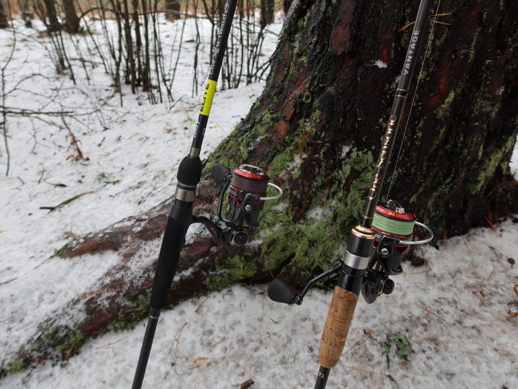 Два спиннинга для зимней рыбалки